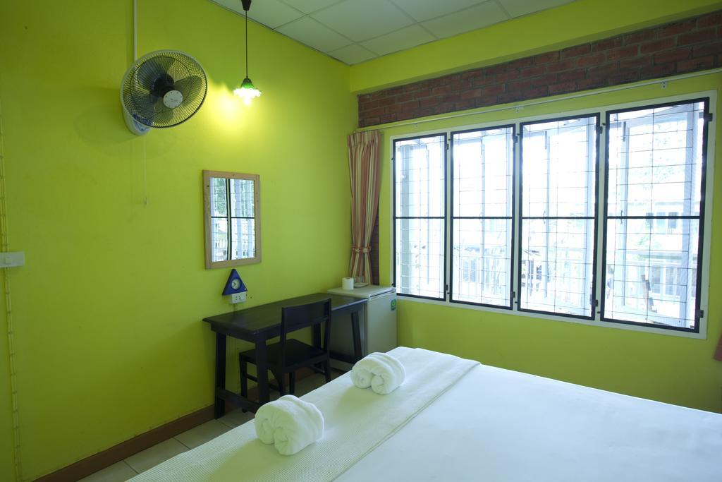Sunshine Inn Resort 카오락 외부 사진
