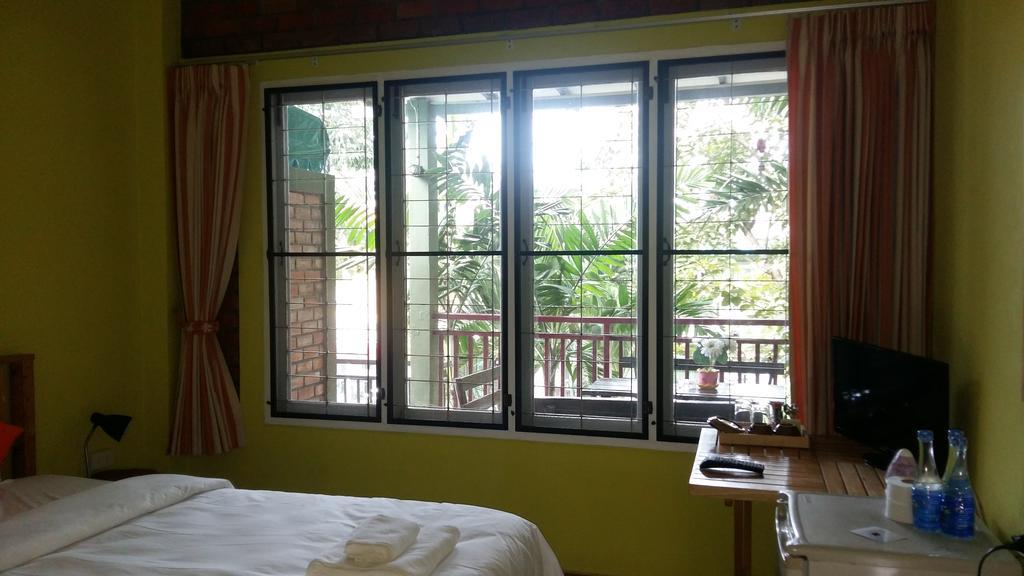 Sunshine Inn Resort 카오락 외부 사진